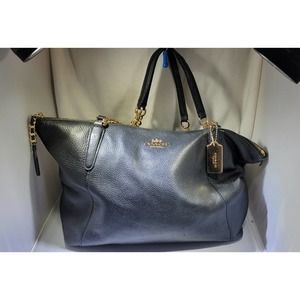 Coach Pebble Leather AVA Chain top Zipper Tote F29007